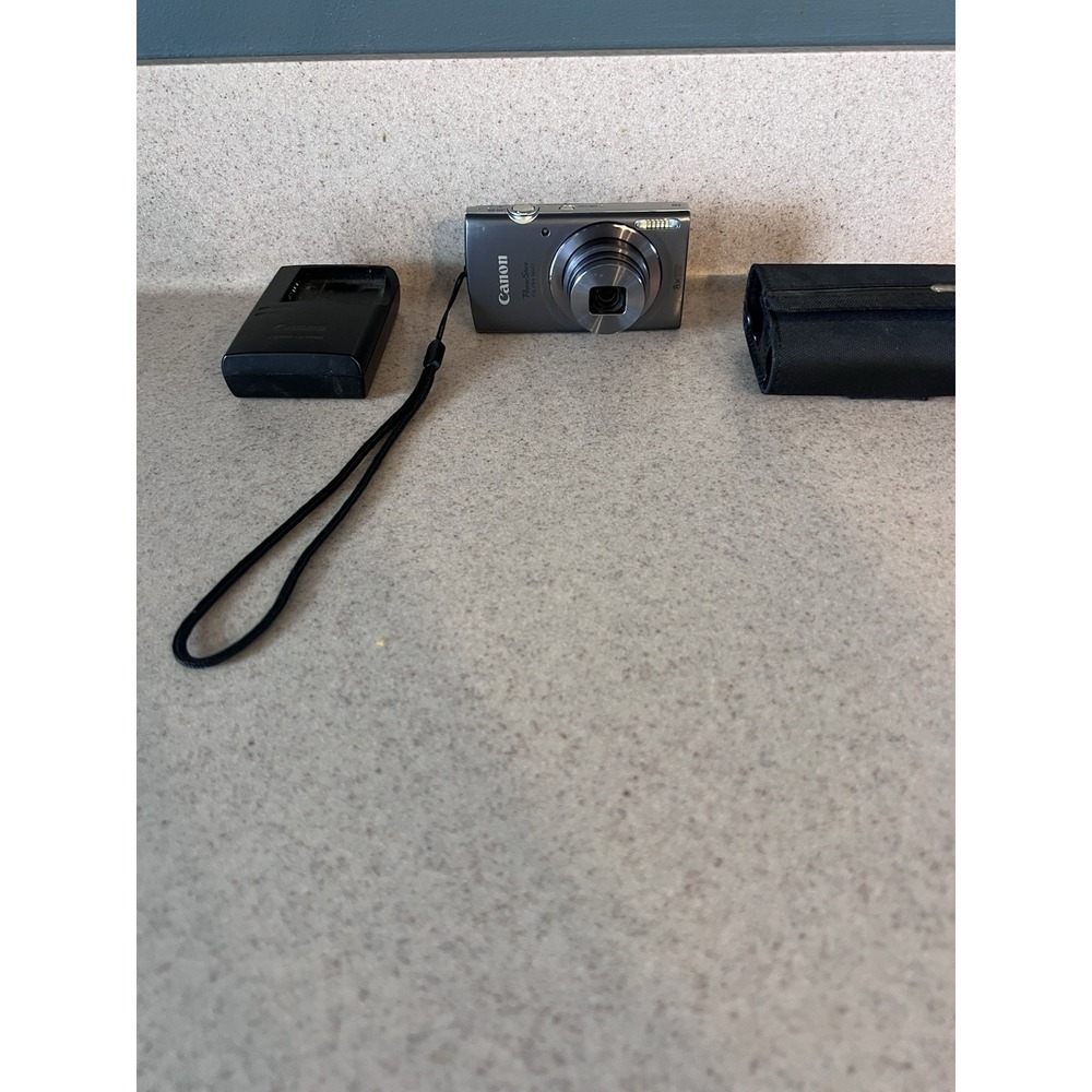 Canon PowerShot ELPH 160 Gray Digital Camera Digicam 8x Zoom 20MP Bundle